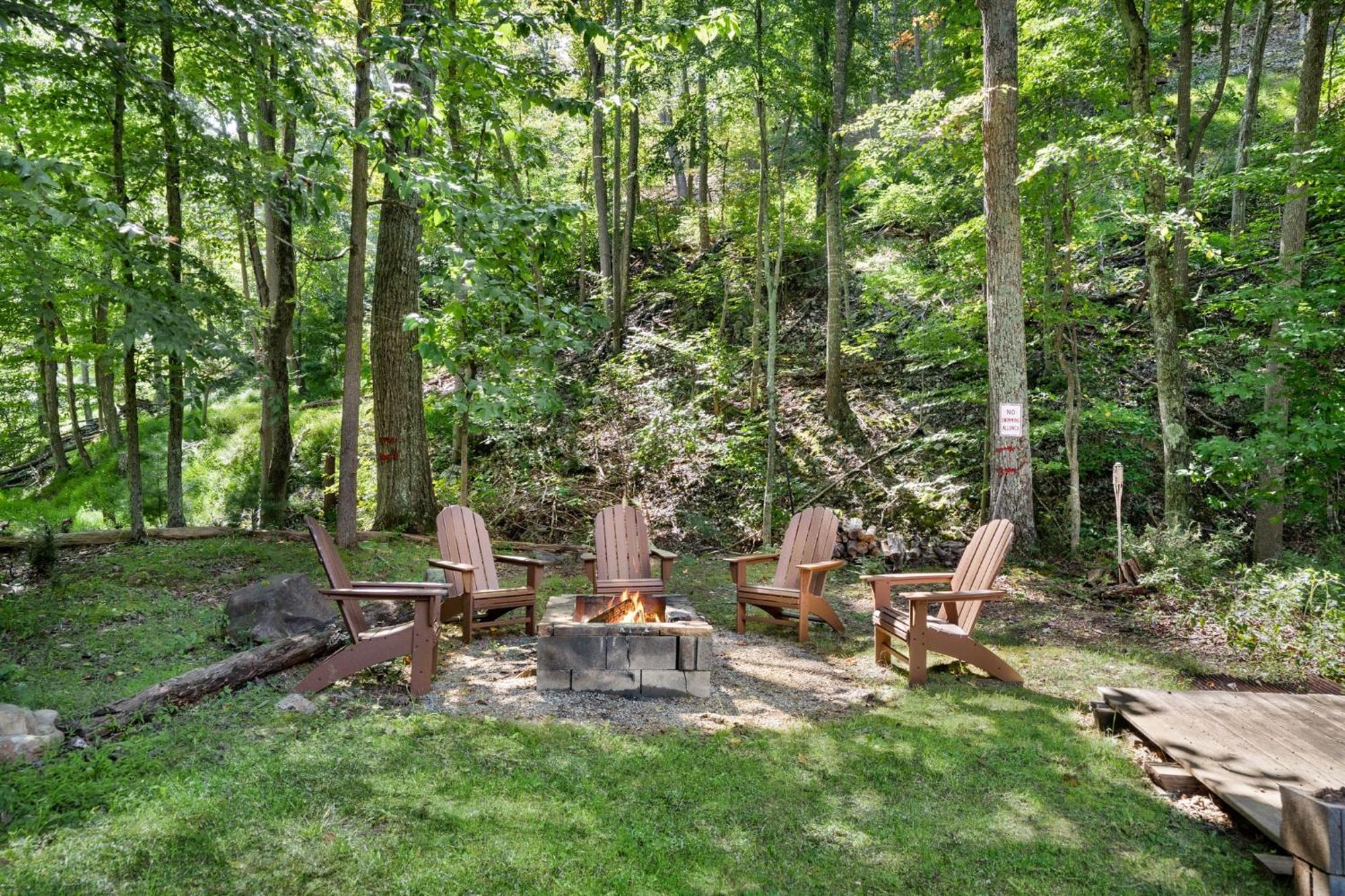 River Access W Hot Tub, Grill, Wifi, & Fire Pit! Lost City Exterior photo
